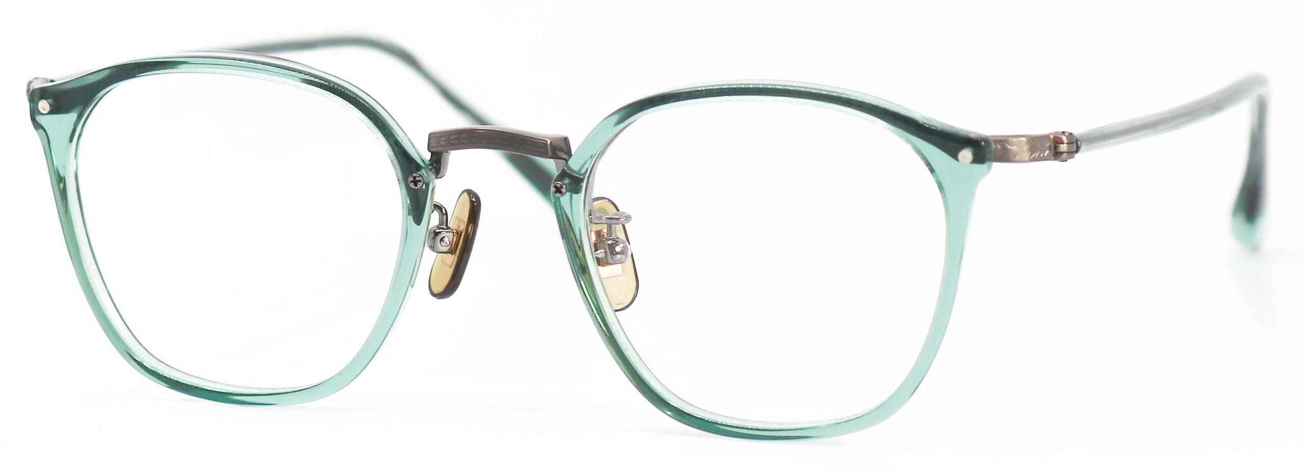 眼鏡のカラータイプC-9 Light-Green/Gray　サンプラチナ飾り