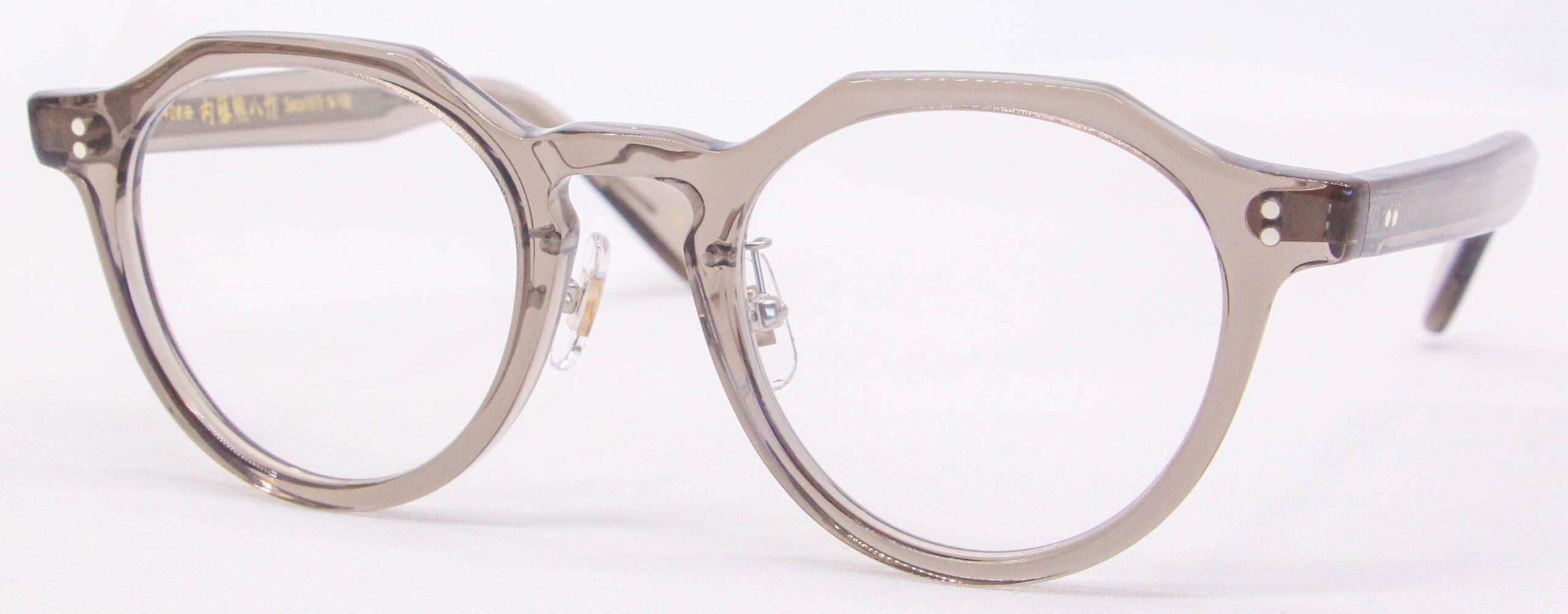 眼鏡のカラータイプC-4 Light-Gray