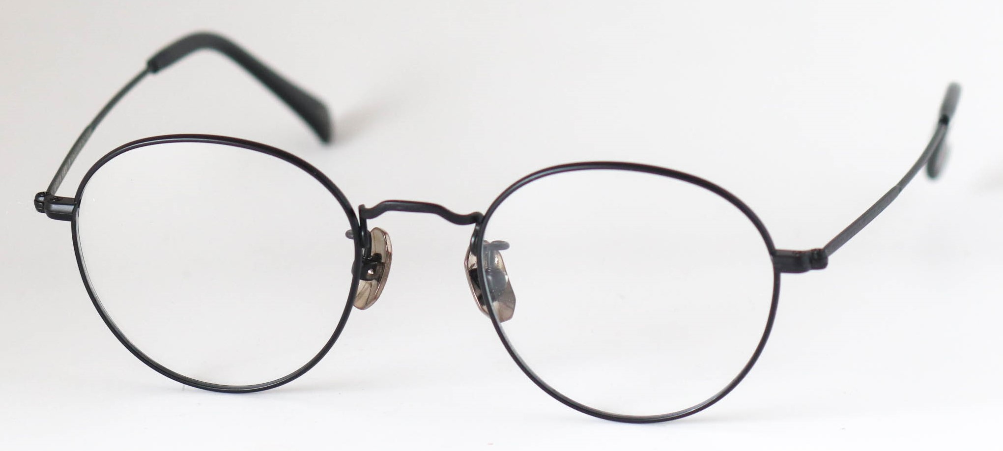 眼鏡のカラータイプC-4 Black-Matt