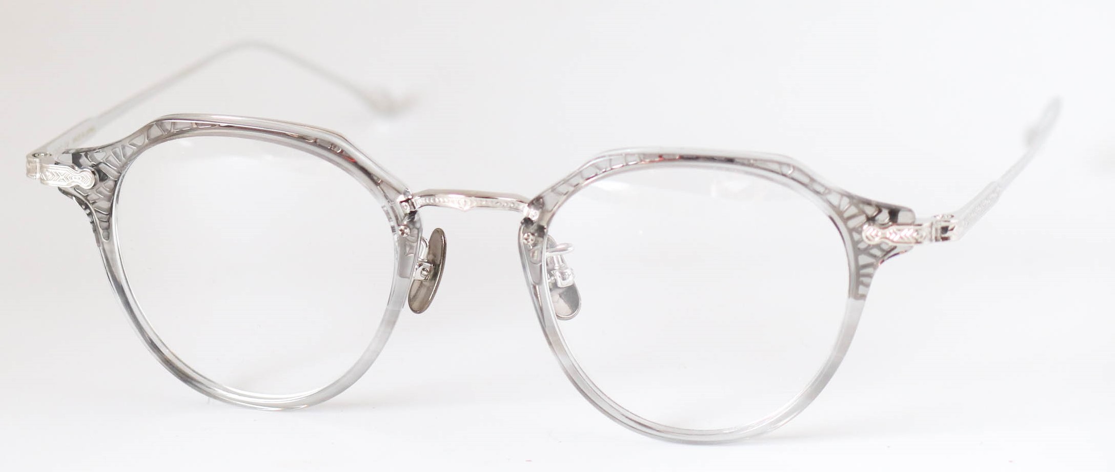 眼鏡のカラータイプC-6 Light-GrayStripes/Silver