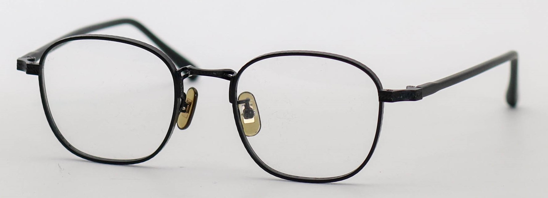 眼鏡のカラータイプC-4 Black-Matt